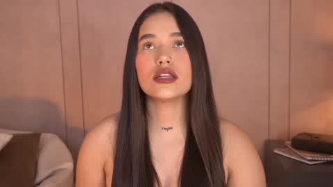 Snapshot of _meghan_gomez1_ chatting on 02-08-25, 07:16     online show from 02-08-25, 07:16