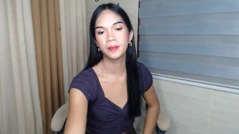 Snapshot of _mellyxxx chatting on 11-03-25, 09:54 Melly online show from 11-03-25, 09:54