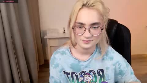 _meow_neko_ online show from 03-15-26, 07:20