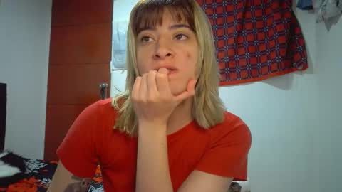 Mia-foster online show from 04-06-26, 10:44