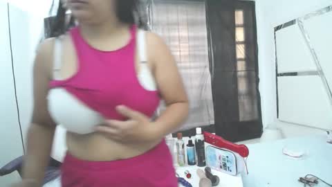  Mia  online show from 01-28-25, 12:00