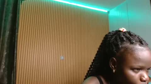 Snapshot of _milah chatting on 11-07-25, 09:59 Milah online show from 11-07-25, 09:59