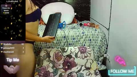 _milf_naughty online show from 11-24-25, 12:43