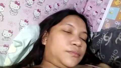 Snapshot of _milkytitsmomxx_ chatting on 03-10-25, 08:01 _milkytitsmomxx_ online show from 03-10-25, 08:01