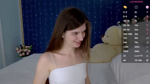 Snapshot of _mirror_girl chatting on 01-30-25, 01:21 Victoria online show from 01-30-25, 01:21