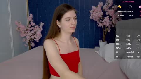 Snapshot of _mirror_girl chatting on 02-05-25, 04:14 Victoria online show from 02-05-25, 04:14
