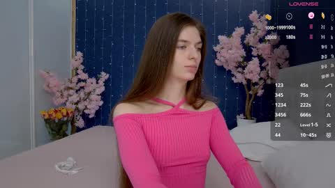 Snapshot of _mirror_girl chatting on 02-18-25, 02:59 Victoria online show from 02-18-25, 02:59