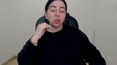 Snapshot of _miss_coco_ chatting on 11-12-25, 01:11 _miss_coco_ online show from 11-12-25, 01:11