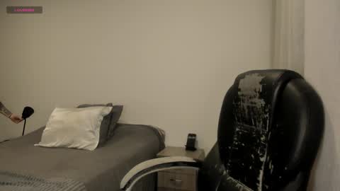 Snapshot of _miss_coco_ chatting on 11-30-25, 09:57 _miss_coco_ online show from 11-30-25, 09:57