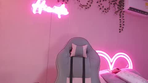 Hinata 3 online show from 02-17-26, 01:40