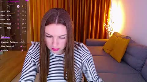 Mia online show from 03-04-25, 08:24