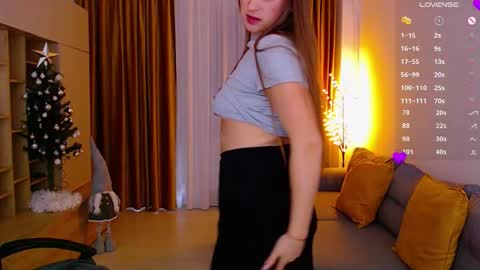 Snapshot of _miss_mia chatting on 12-20-25, 08:10 Mia online show from 12-20-25, 08:10