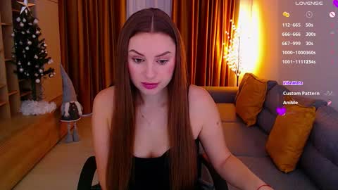 Snapshot of _miss_mia chatting on 12-21-25, 08:21 Mia online show from 12-21-25, 08:21