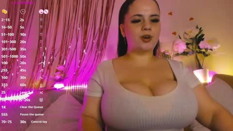 Snapshot of _miss_mila_ chatting on 05-25-26, 06:25 Mila online show from 05-25-26, 06:25