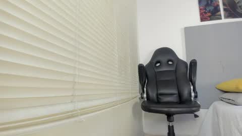 _molly_rosse_ online show from 04-13-26, 11:59