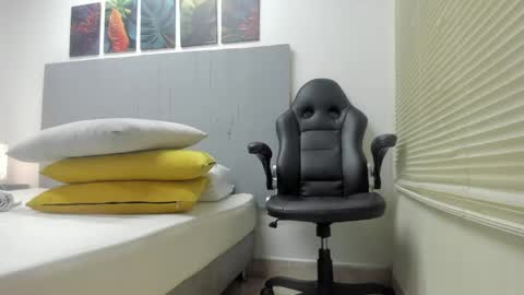 _molly_rosse_ online show from 04-16-26, 12:28