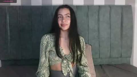 Snapshot of _mollyy chatting on 02-13-25, 09:06 Molly online show from 02-13-25, 09:06