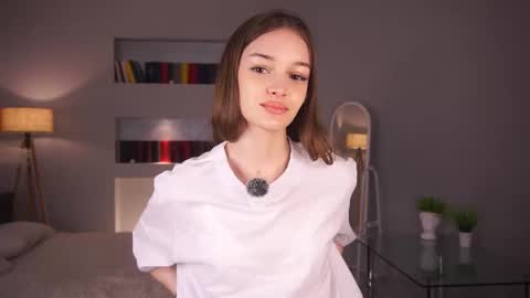 Snapshot of _moonlit_melody_ chatting on 02-24-26, 01:20 Margo online show from 02-24-26, 01:20