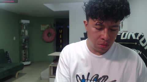 Snapshot of _mr_panda_ chatting on 01-13-25, 11:06 Panda  online show from 01-13-25, 11:06