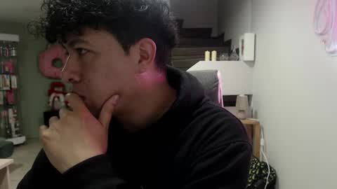 Snapshot of _mr_panda_ chatting on 02-14-25, 12:41 Panda  online show from 02-14-25, 12:41