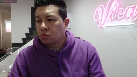 Snapshot of _mr_panda_ chatting on 09-19-25, 12:39 Panda  online show from 09-19-25, 12:39