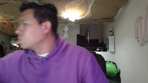 Snapshot of _mr_panda_ chatting on 10-31-25, 10:55 Panda  online show from 10-31-25, 10:55