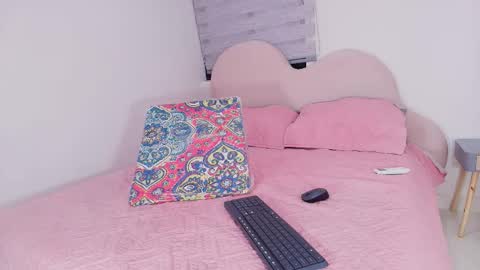 Luna online show from 12-05-25, 11:52