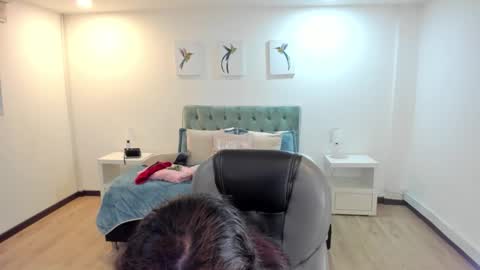 Natalie online show from 12-18-25, 03:01