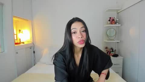 independent model natha online show from 09-12-25, 08:36