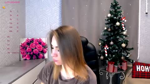 Snapshot of _naughty_megan_ chatting on 12-30-24, 11:04 Megan online show from 12-30-24, 11:04