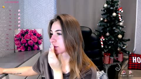 Snapshot of _naughty_megan_ chatting on 12-30-24, 08:25 Megan online show from 12-30-24, 08:25