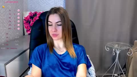 Snapshot of _naughty_megan_ chatting on 02-18-25, 04:58 Megan online show from 02-18-25, 04:58