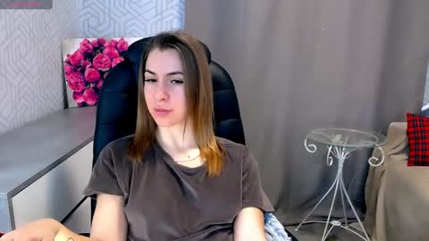 Snapshot of _naughty_megan_ chatting on 02-20-25, 10:37 Megan online show from 02-20-25, 10:37