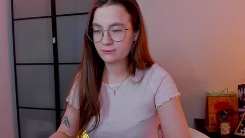 Mia with a big heart  online show from 01-29-25, 03:33