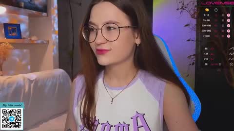 Mia with a big heart  online show from 11-24-25, 02:00