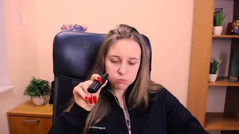 Nica online show from 01-18-25, 12:15