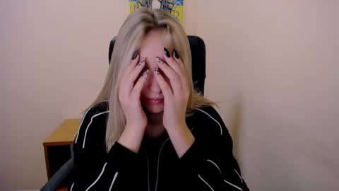 Nica online show from 09-25-25, 11:47