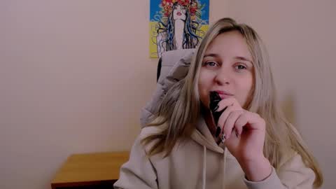 Nica online show from 10-19-25, 08:48