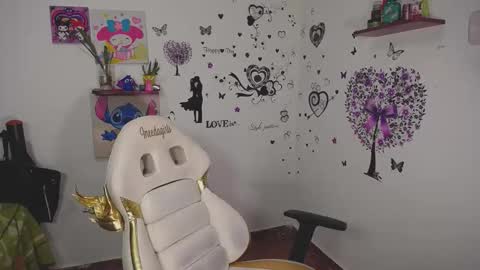 Nina  online show from 11-05-25, 02:11