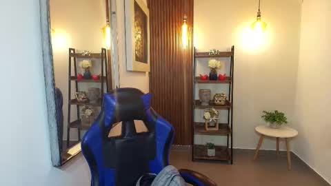 Snapshot of _olivia_fox_ chatting on 01-13-26, 10:53 Olivia online show from 01-13-26, 10:53