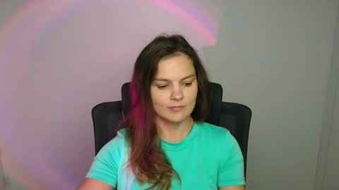 Olivia online show from 09-15-25, 05:29