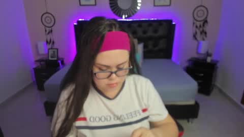 Olivia jones online show from 09-26-25, 11:36