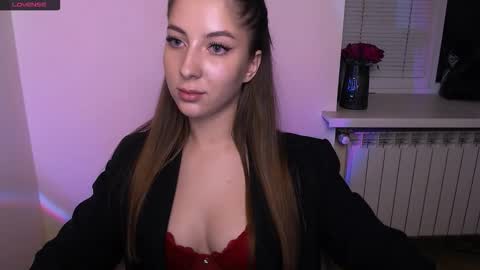 Olivia online show from 10-11-25, 12:43