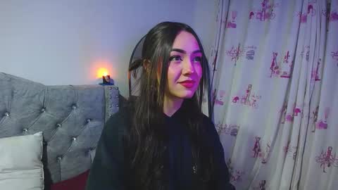 Snapshot of _pariiss chatting on 01-06-26, 07:34 Paris online show from 01-06-26, 07:34