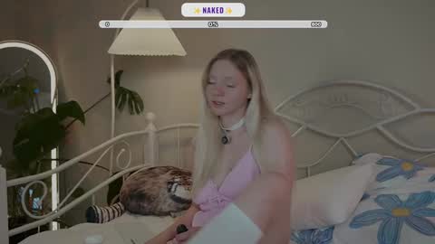 Snapshot of _penisflytrap_ chatting on 09-17-25, 03:08 Viktoria online show from 09-17-25, 03:08