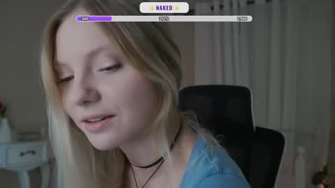 Snapshot of _penisflytrap_ chatting on 10-09-25, 03:26 Viktoria online show from 10-09-25, 03:26
