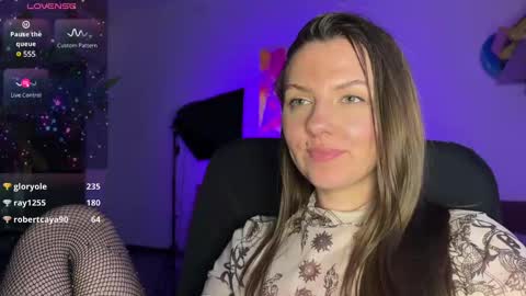  HADLY today day-off see u online 0112  online show from 02-17-25, 08:47