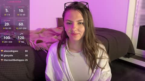  HADLY today day-off see u online 0112  online show from 02-28-25, 08:28