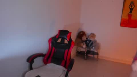 Stefany online show from 09-24-25, 02:53