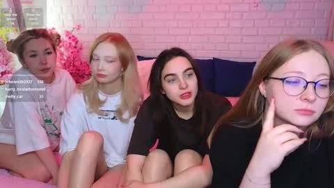 Merlizz Eva Jane Mila Nicole  left to right  online show from 03-10-25, 11:49